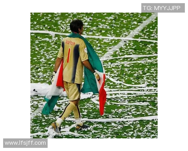 男生背影头像展现足球明星风采与青春活力的完美结合 男生背影头像展现足球明星风采与青春活力的完美结合