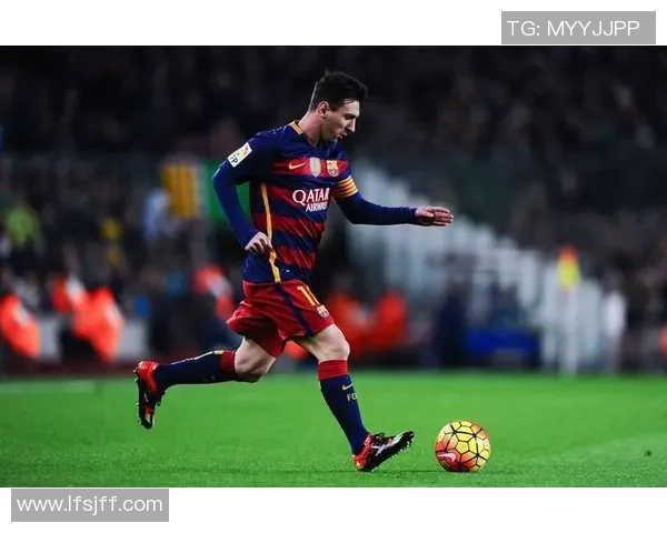 足球明星的辉煌历程与成就解析精彩瞬间回顾与未来展望 足球明星的辉煌历程与成就解析精彩瞬间回顾与未来展望