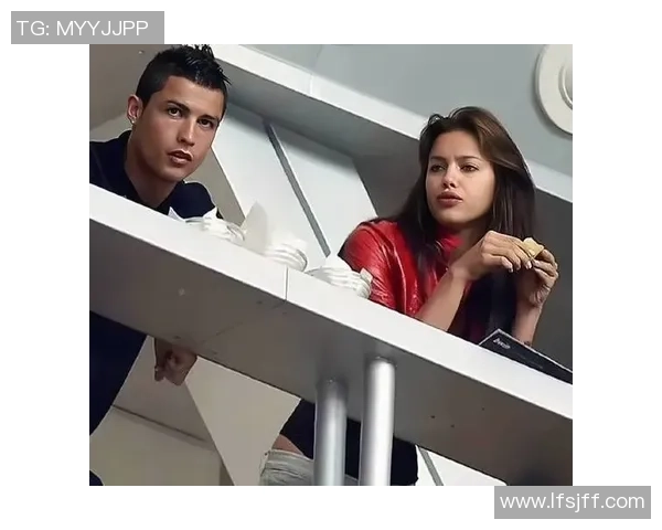 足球明星背后的秘密情感纠葛与那些神秘女人的故事揭秘