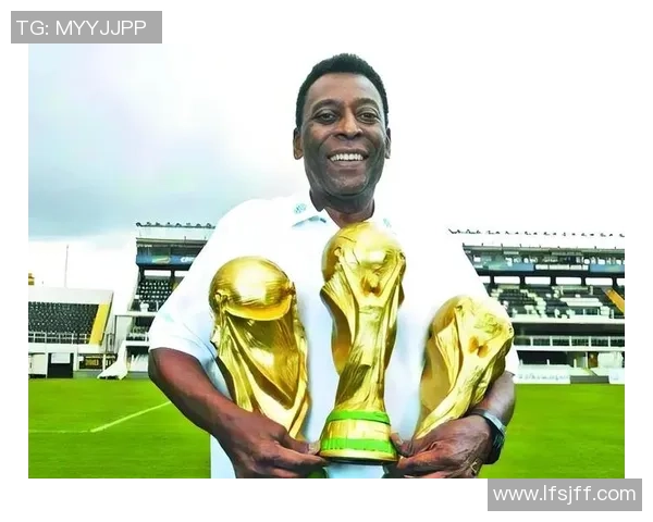 满背虎头足球明星的传奇人生与赛场风采解析 满背虎头足球明星的传奇人生与赛场风采解析