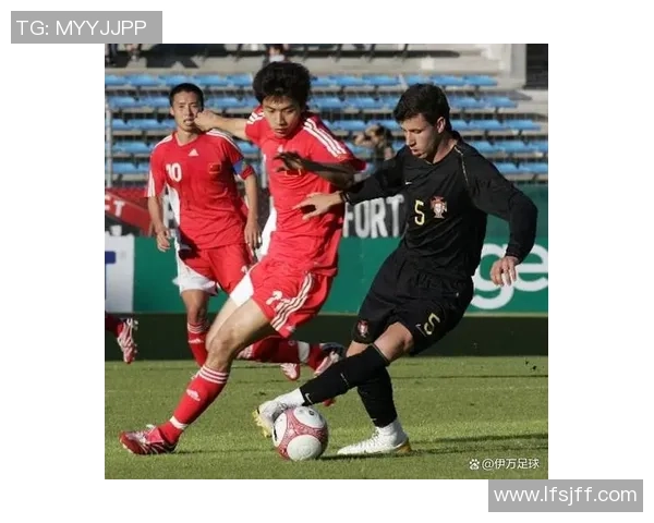 足球明星穿假鞋事件引发热议揭示体育界潜规则与商业利益的复杂关系